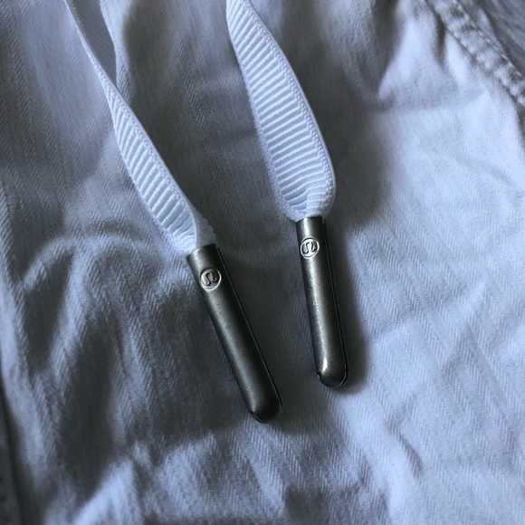 SOLD - Lululemon Dance Studio Crop 25” White - Picture 6 of 8